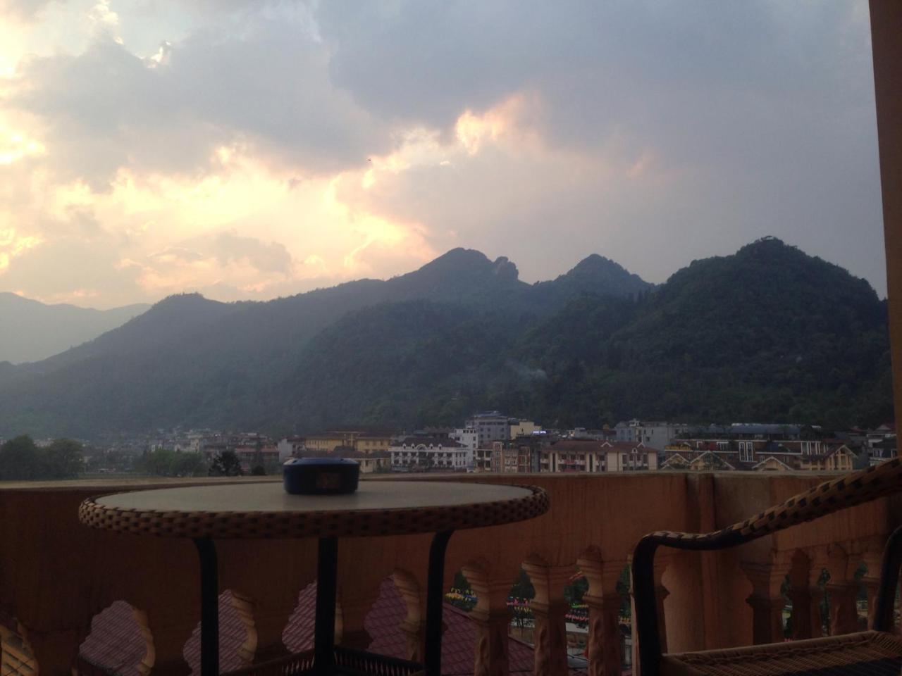 Manh Linh Guest House Lao Cai Exterior photo